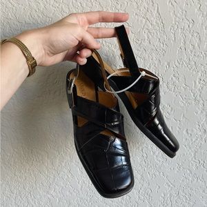 Harold Powell leather sandals